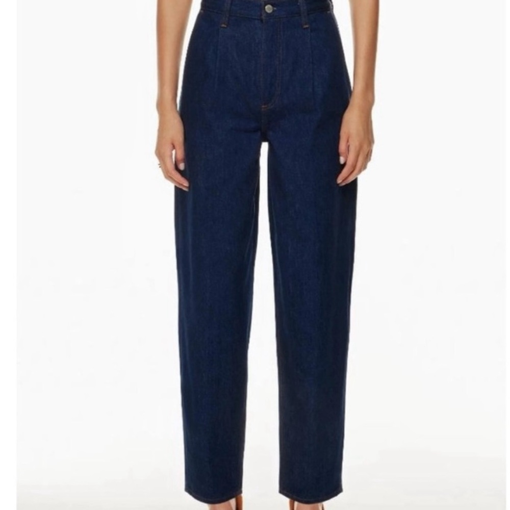 Aritzia - Denim Form Luanne high rise front seam denim